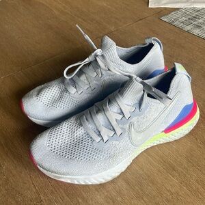6y Nike epic react shoe in a silvery blue